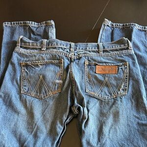 Wrangler Men's Blue Relaxed Jeans